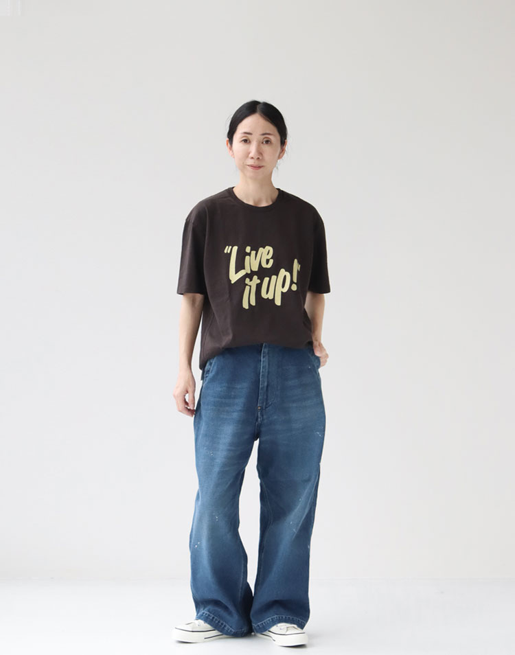 スニーカーが主役の大人カジュアルコーデを使ったコーディネート