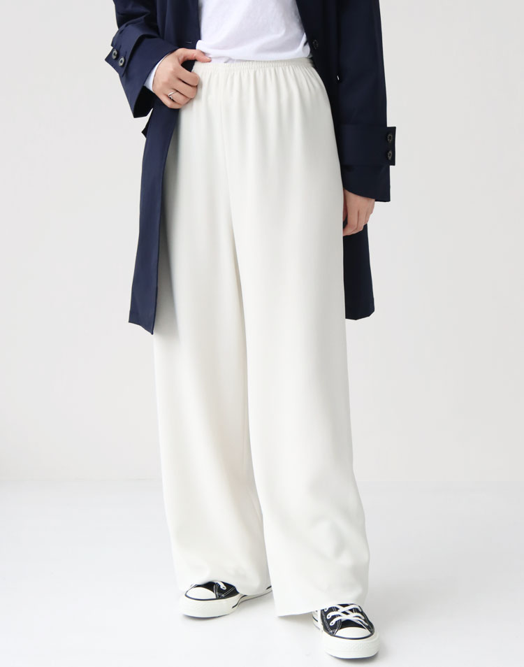 MACKINTOSH HUMBIE ステンカラーコートを使ったコーディネート