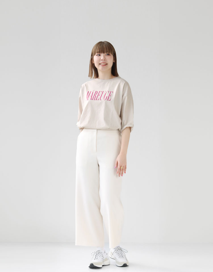 MICA & DEAL/”MAREUGE”ロゴプリントTシャツを使ったコーディネート