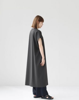 mizuiro ind/クルーネックフロントフライロングジレを使ったコーディネート