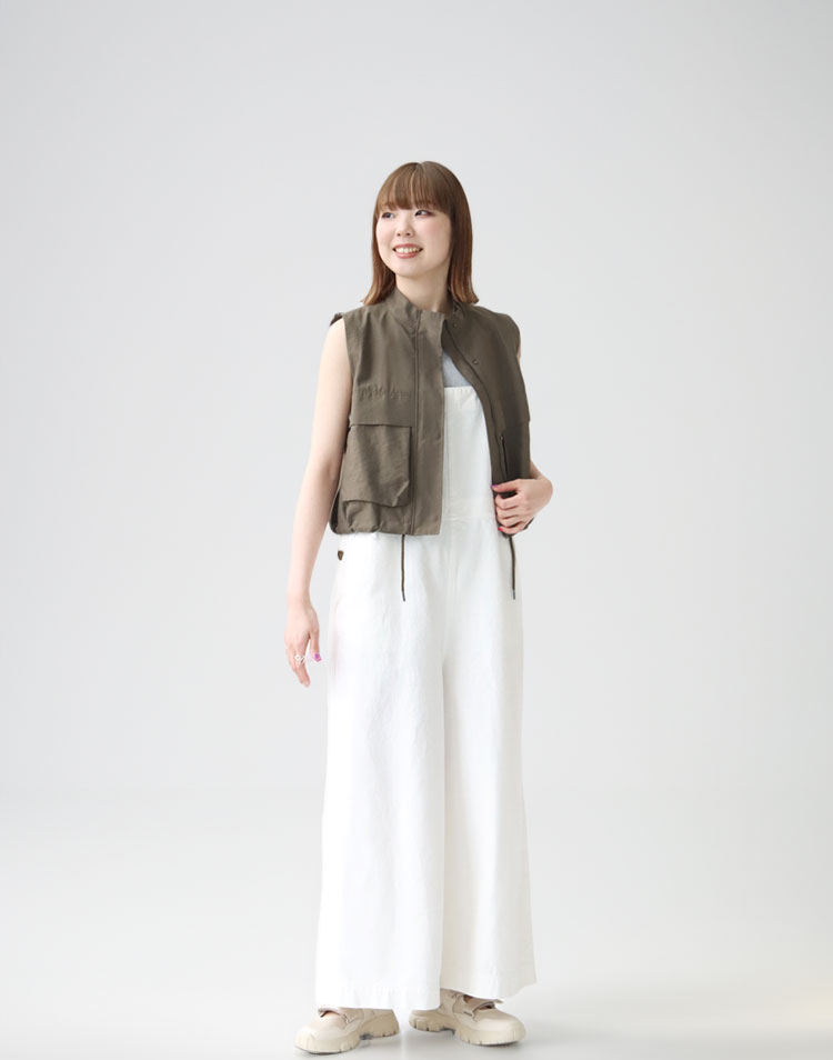 SACRA/クロップドジレ CO/PE タンブラーフィニッシュ ジレを使ったコーディネート