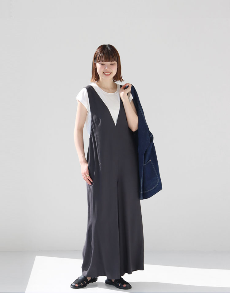 SACRA レーヨンシルクサロペットを使ったコーディネート