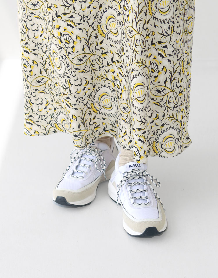 mizuiro ind/クルーネックフレアTを使ったコーディネート