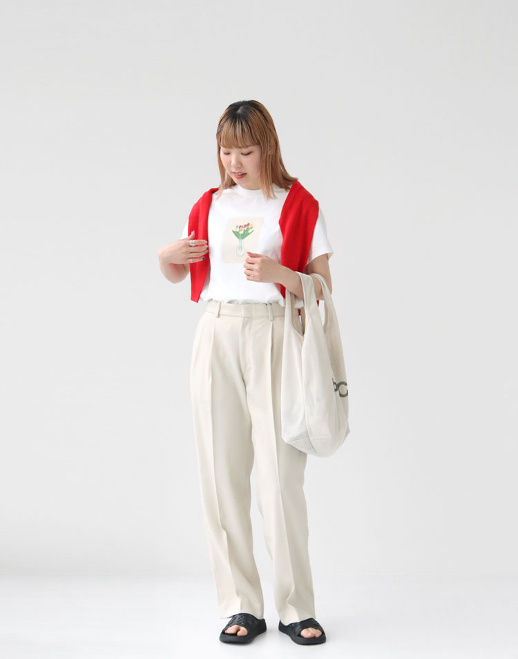 Oblada/チューリップTシャツを使ったコーディネート