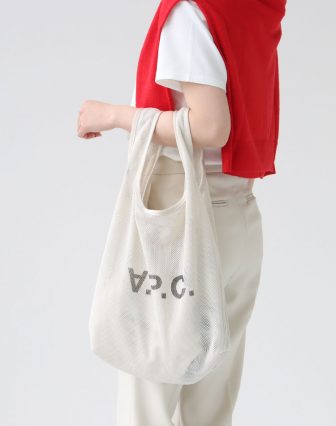 Oblada/チューリップTシャツを使ったコーディネート