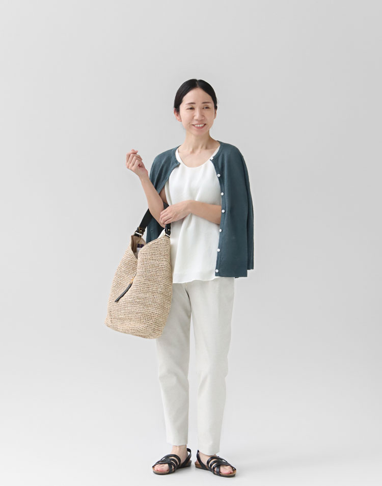 VIOLAd’ORO/SANDRO ラフィア ワンショルダーバッグを使ったコーディネート