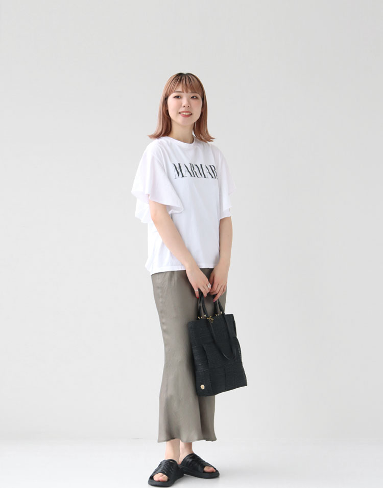 MICA & DEAL/”MARMAR” ロゴフリルTシャツを使ったコーディネート