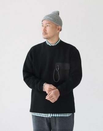 and wander(アンドワンダー)/ AIRLY WARM プルオーバーを使ったコーディネート