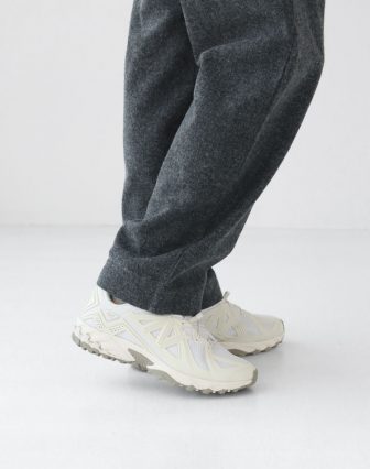 and wander(アンドワンダー)/ AIRLY WARM プルオーバーを使ったコーディネート